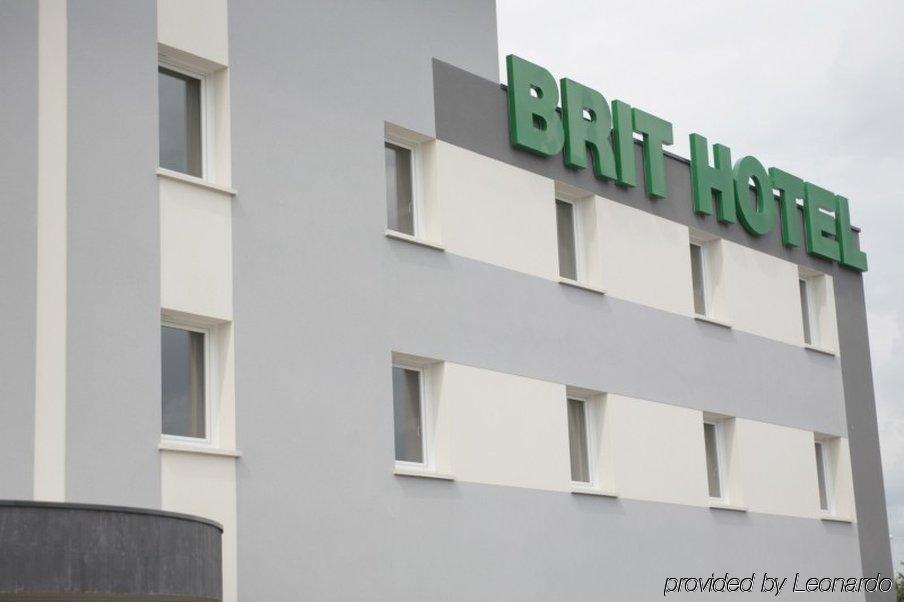 Brit Hotel Piscine & Spa - Fougeres Lecousse Ngoại thất bức ảnh